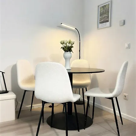Family 2 Apartment *