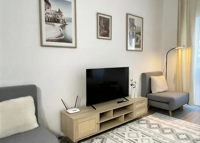 Family 2 アパート